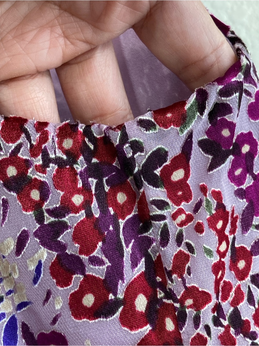 White House Black Market Lavender Floral Sleeveless Top Size S Velvet Burnout - Picture 6 of 12